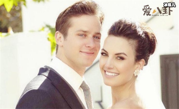 艾米·汉莫与妻子