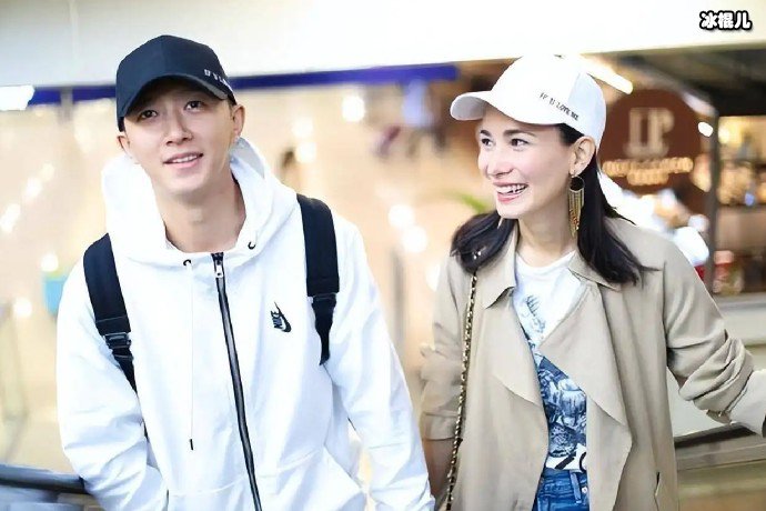 韩庚卢靖珊照片