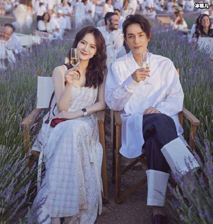 李承铉和戚薇照片