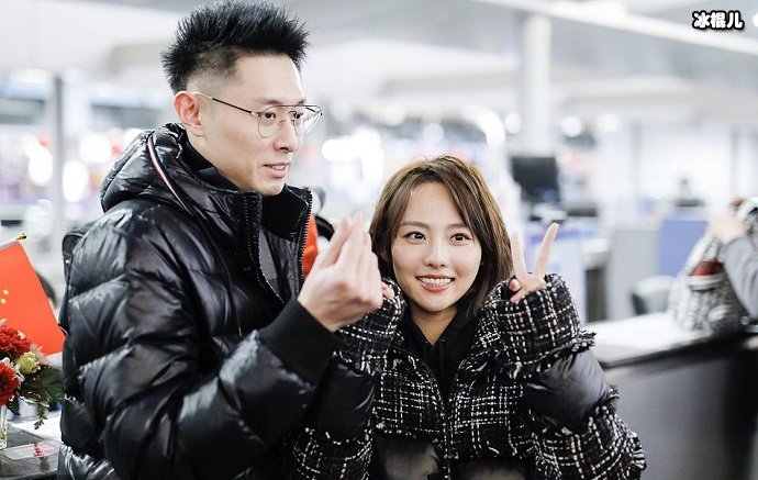 买超张嘉倪两人