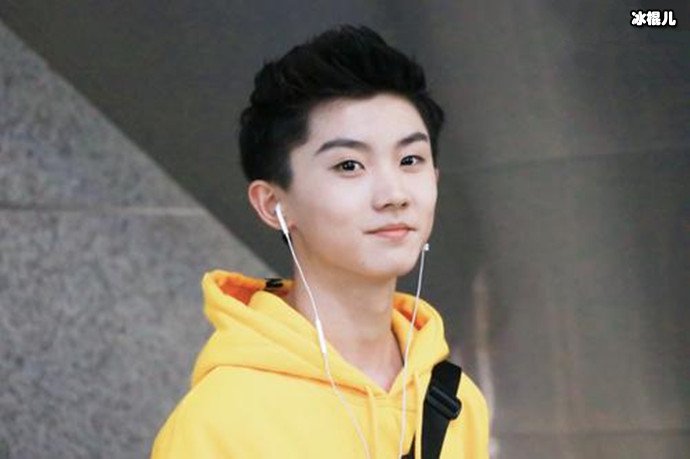 马嘉祺身高体重 