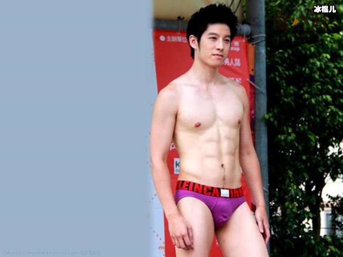 李柏伟在节目中打人