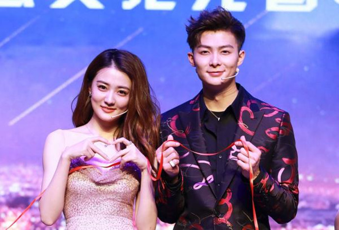 徐璐与男友张铭恩