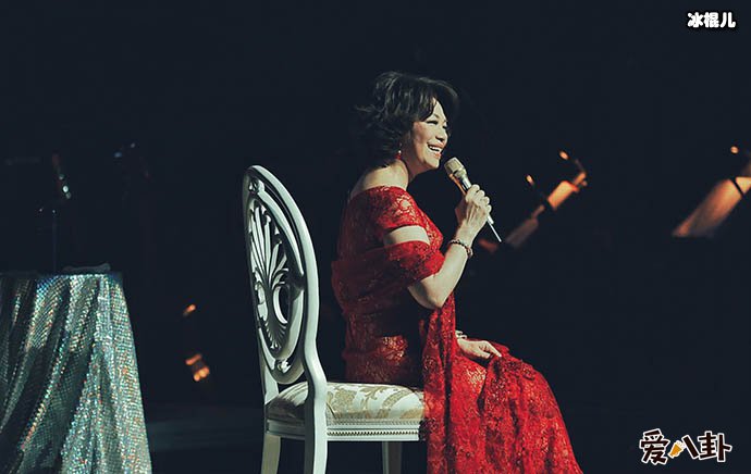 蔡琴开通微博惹人议论