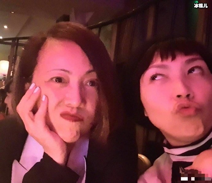 邓萃雯发文否认出柜陈洁仪