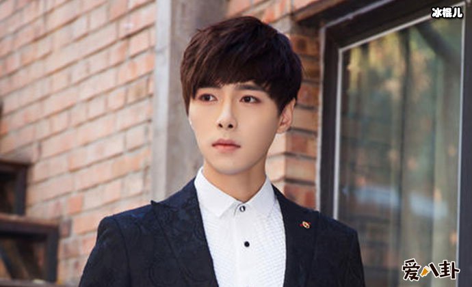 方逸伦女友是谁