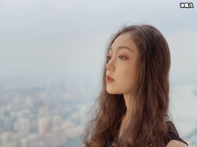 希林娜依高的个人资料