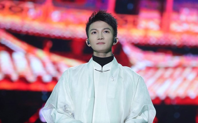 周深事业发展顺利