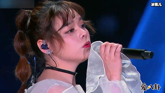 黄霄云个人资料