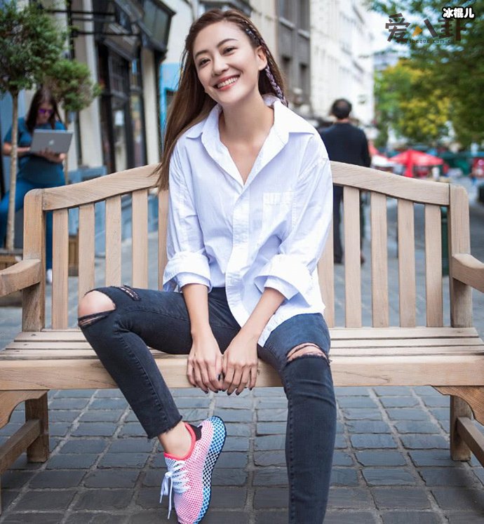 郑希怡应采儿意外坠楼事件