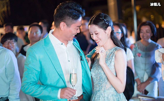 章泽天刘强东合体破离婚传闻