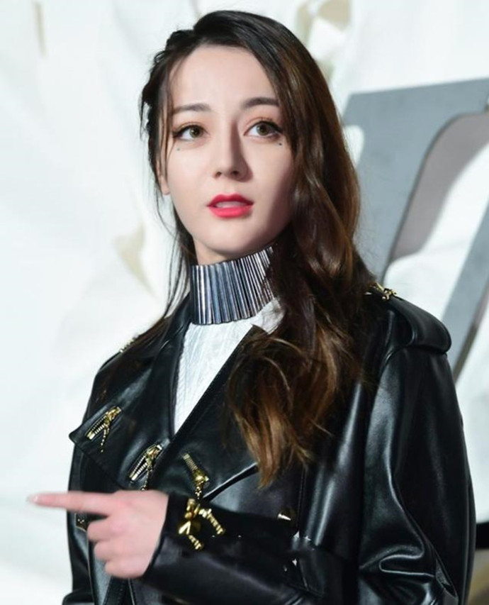 迪丽热巴韩网生图照片