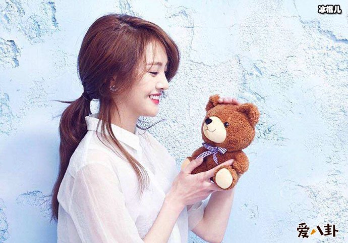 郑爽真的有钱吗