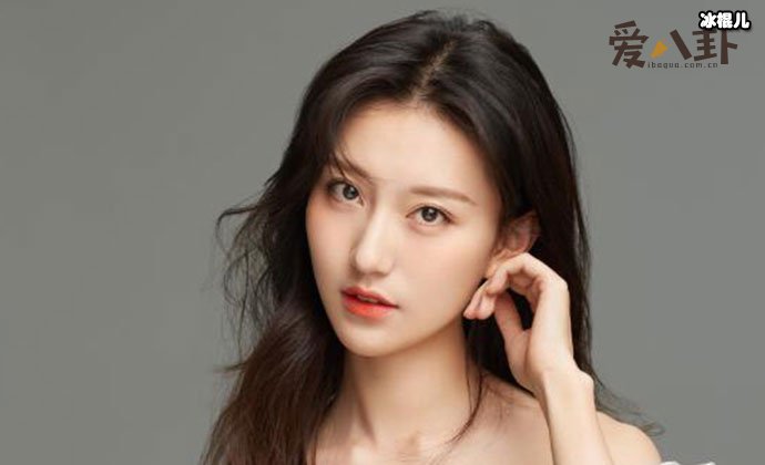 女演员张鑫照片