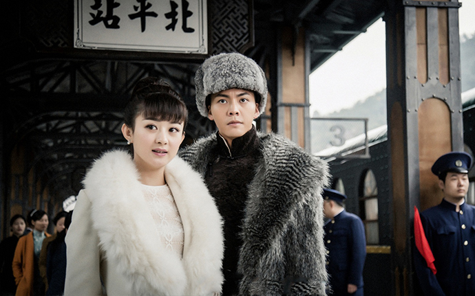 赵丽颖陈伟霆《老九门》亲密互动