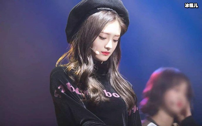 杨幂拒绝与周洁琼同框