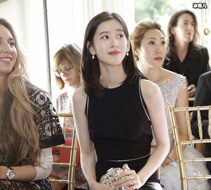 关于出国留学原因议论纷纷