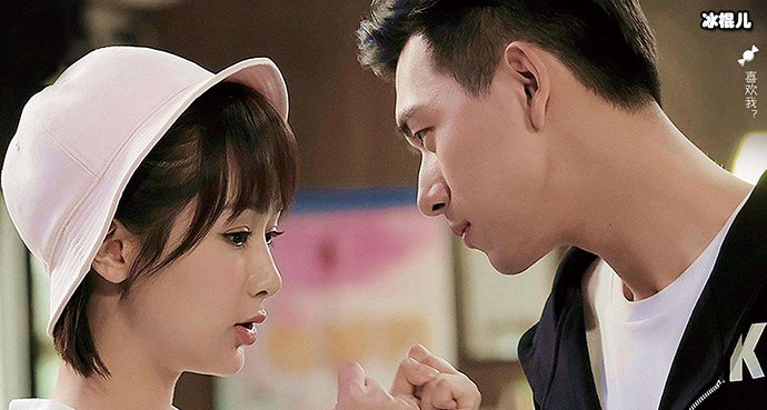 杨紫李现拍杂志