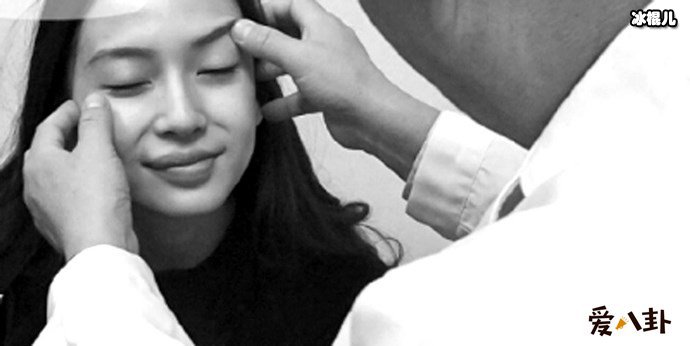 Angelababy直播做整容鉴别