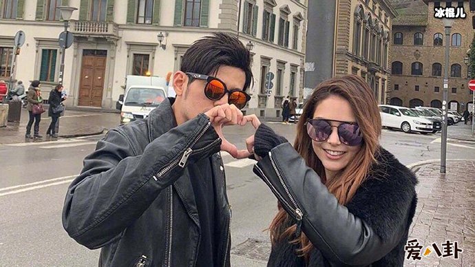 昆凌秀恩爱遭网友调侃