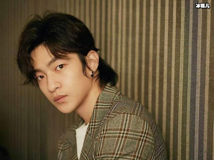 屈楚萧是怎么凉的