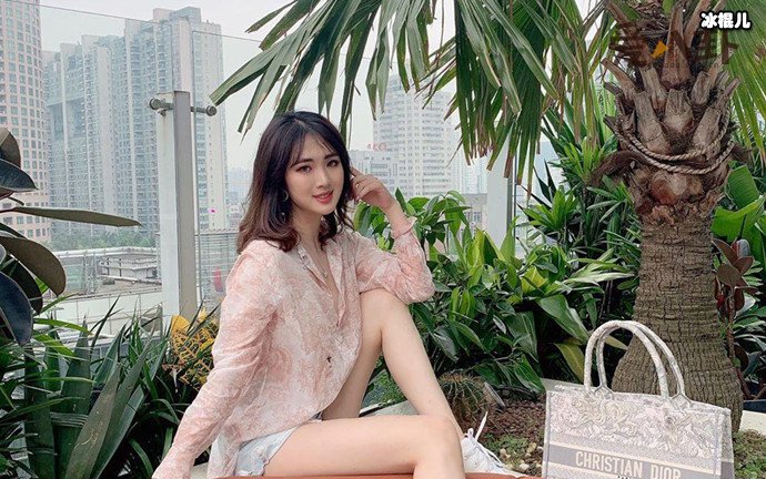 龚俊姚安娜加入《中餐厅》引争议