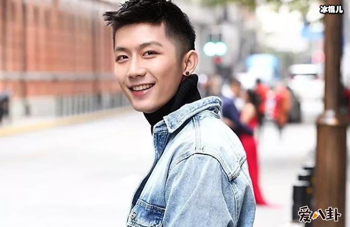 张层层怎么出道的