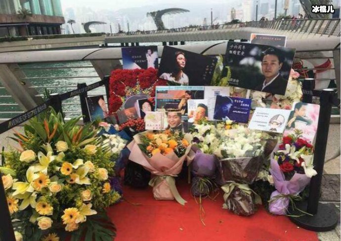 粉丝悼念张国荣