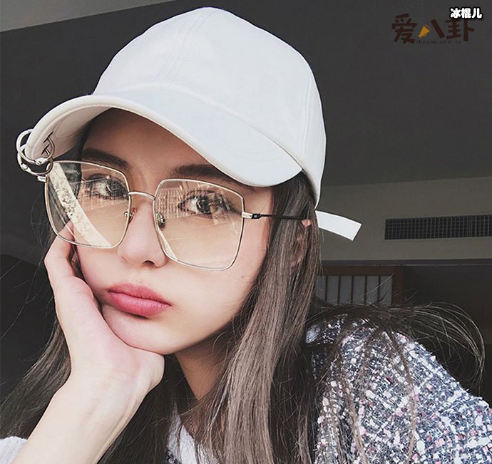 周扬青雪莉整容遭网友讽刺