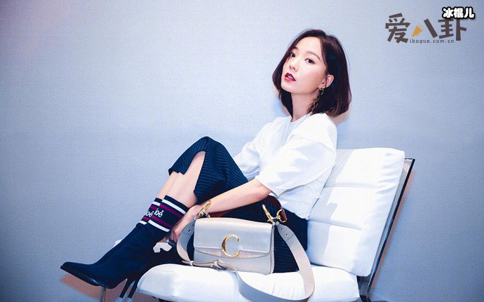 王珞丹深夜发文