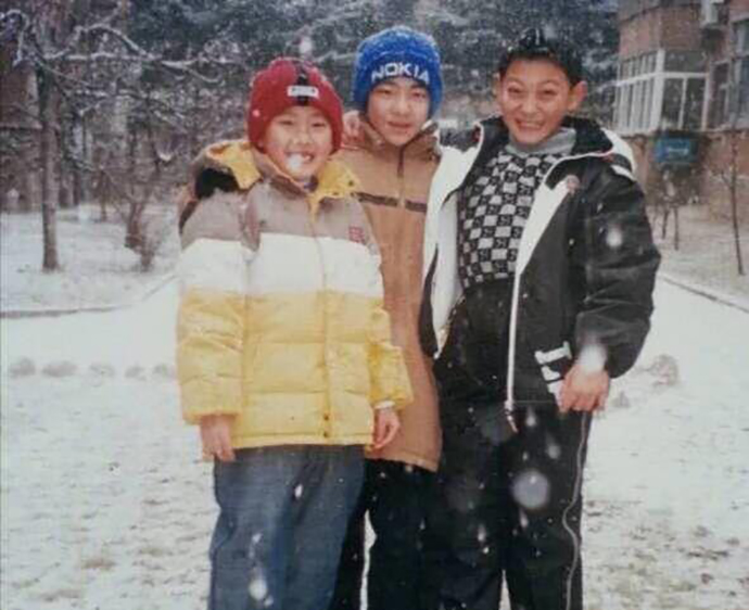 黄子韬黑眼圈天生就这样