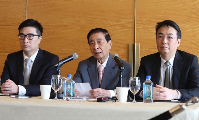 李兆基和儿子李家诚