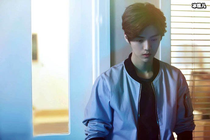 鹿晗关晓彤分手？