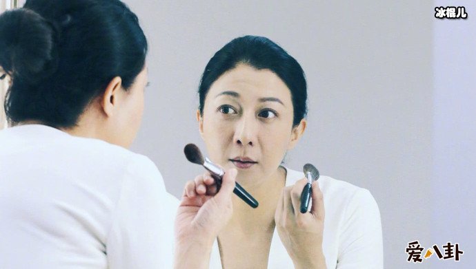 成龙无名妻子吴绮丽