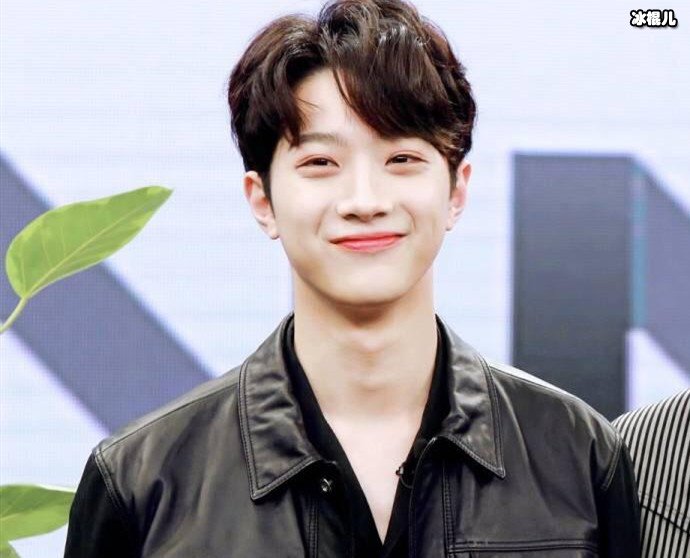  赖冠霖家境，家里有矿的台湾贵族赖黄金