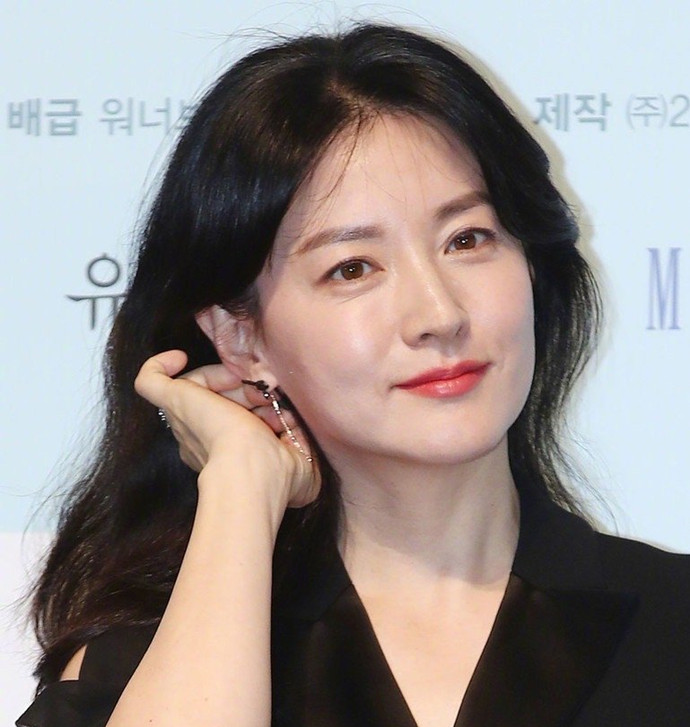 李英爱韩国电影青龙奖颁奖典礼