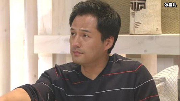 《人鱼小姐》男主金成珉照片