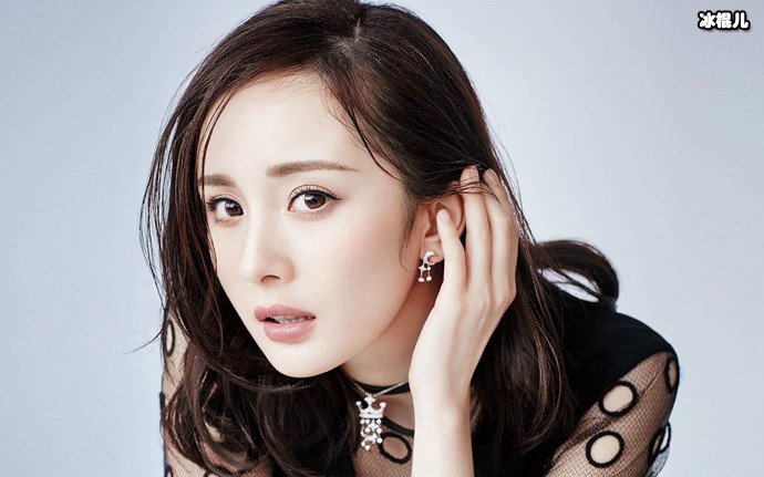 赵丽颖挡枪杨幂是怎么回事