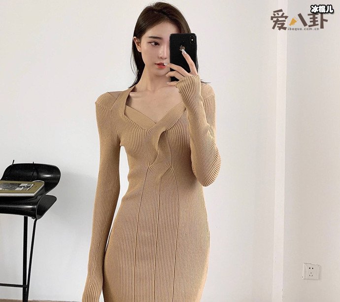 网红项思醒脚踏两条船