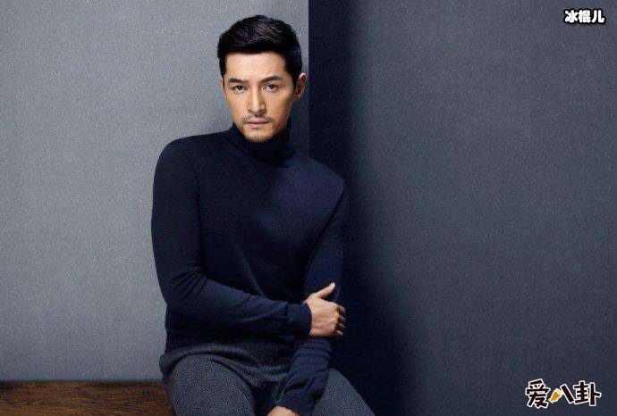 姚奕辰胡歌撞脸