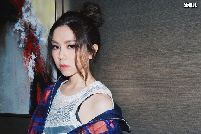 邓紫棋和蜂鸟解约