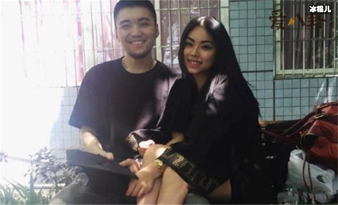 万妮达与男朋友合照