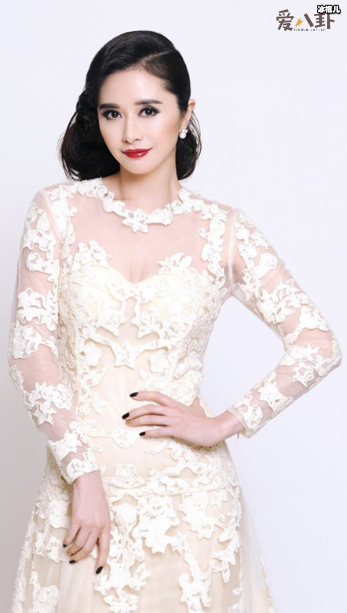 香港著名tvb女星何美钿