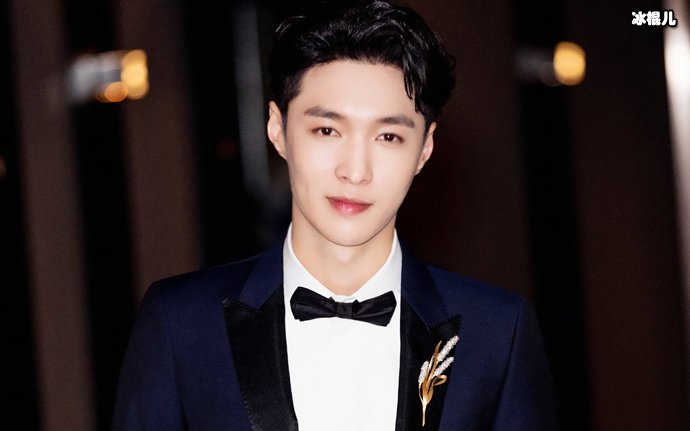 张艺兴私下秘密恋上网红