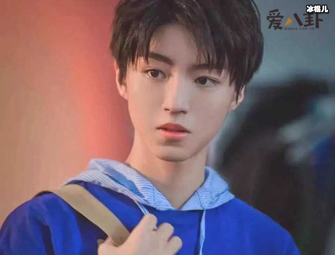 LOL十周年明星表演赛Uzi薇恩五杀