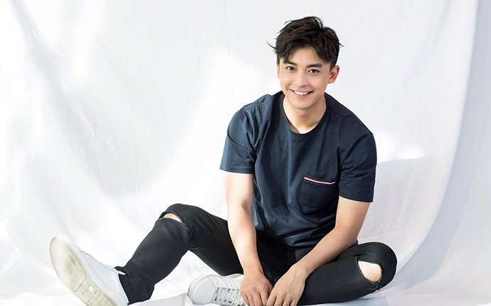 李佳航是怎么追到李晟的