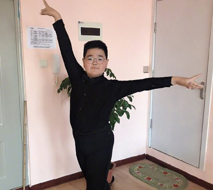 谢飞机是怎么出道的