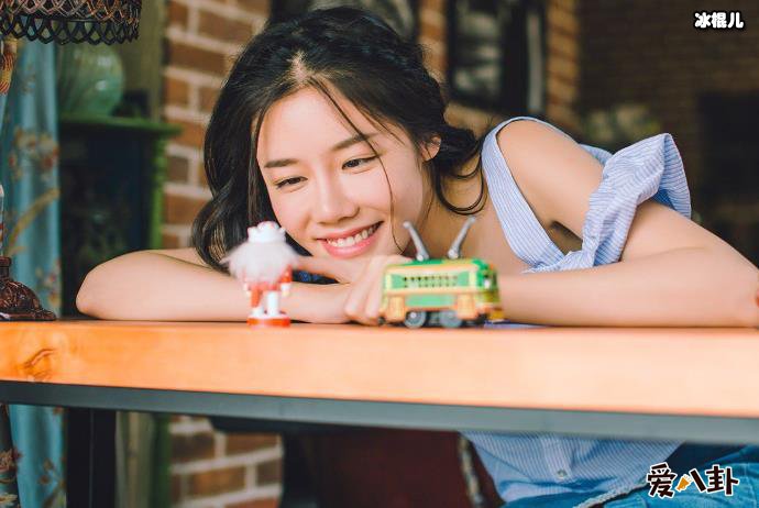 马昕墨和马思纯长得像