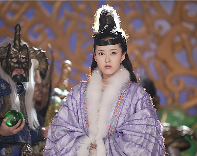 最美嫦娥颜丹晨