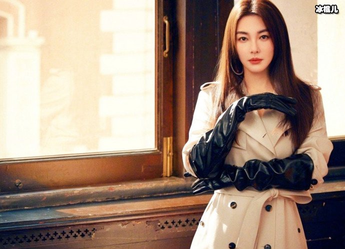 张雨绮冷艳御姐封面